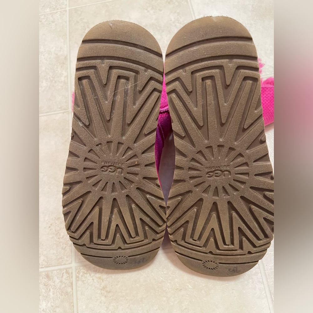 Hot Pink Women’s UGG Boots - Picture 5 of 6